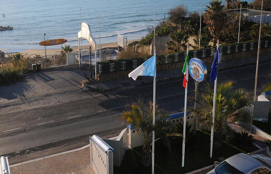 Serpa Hotel Anzio Dış mekan fotoğraf